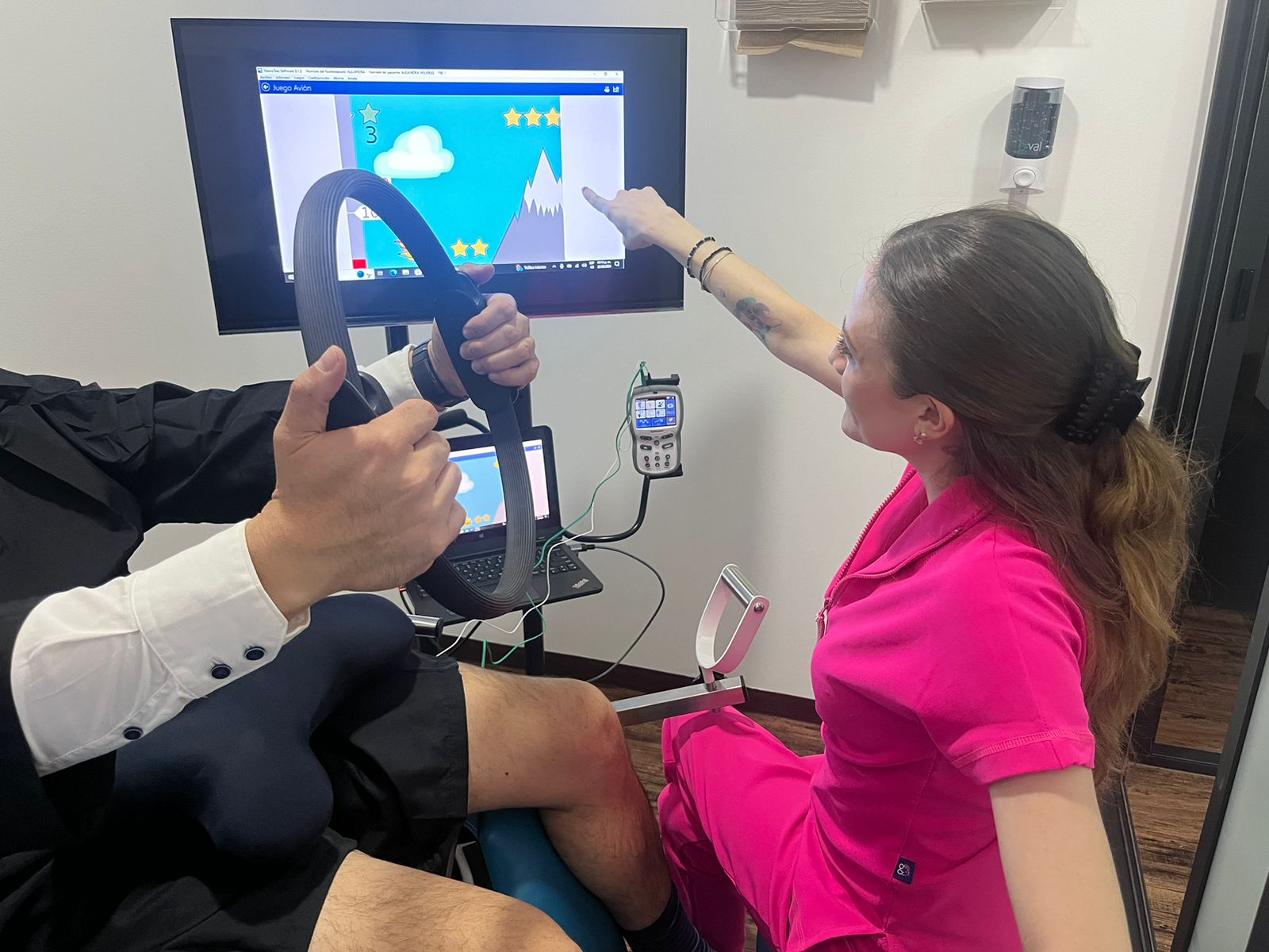 Sesión de biofeedback guiada por una profesional de Fisio Pelvik